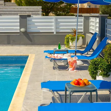 Lenia's Sea View Villa *