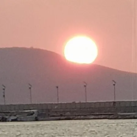 Lenia's Sea View